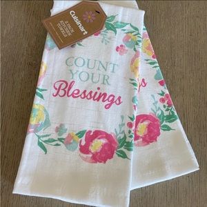 Count Your Blessings Floral Set of Two Kitchen Towels 🌸